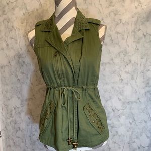 Gianni Bini super cute vest!